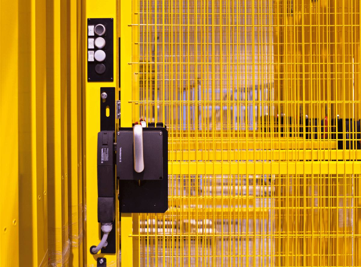 Satech Protezioni Perimetrali - Servizi post-vendita di premontaggio porte